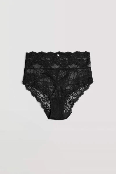 Cueca Alta em Renda