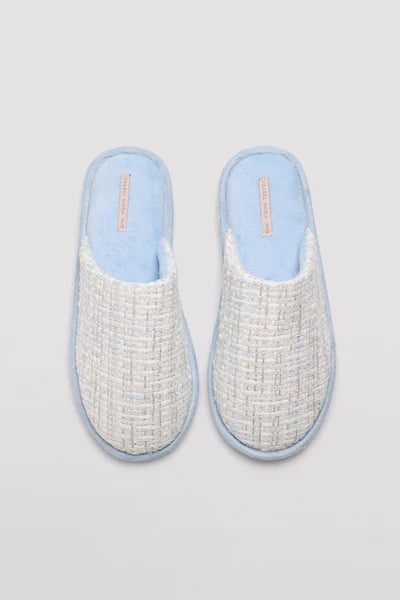 Chinelo Ysabel Mora Senhora