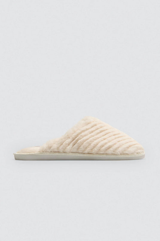 Chinelo Peludo Ysabel Mora