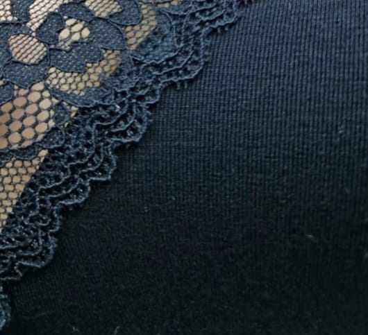 Camisola Decote em Bico em Modal