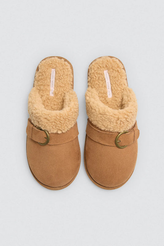 Chinelo Ysabel Mora com Fivela e Pele de Carneiro