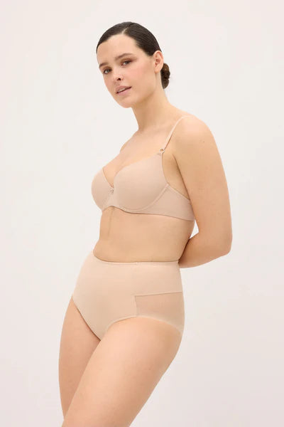 Cueca Redutora de Algodão com Tule Ysabel Mora,  Compressão Leve